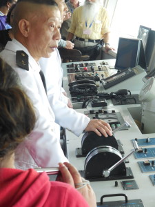 Bridge tour with our captain